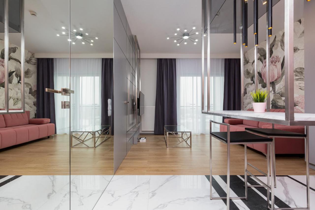 Premium Apartments Business Center By Renters Prestige Варшава Экстерьер фото