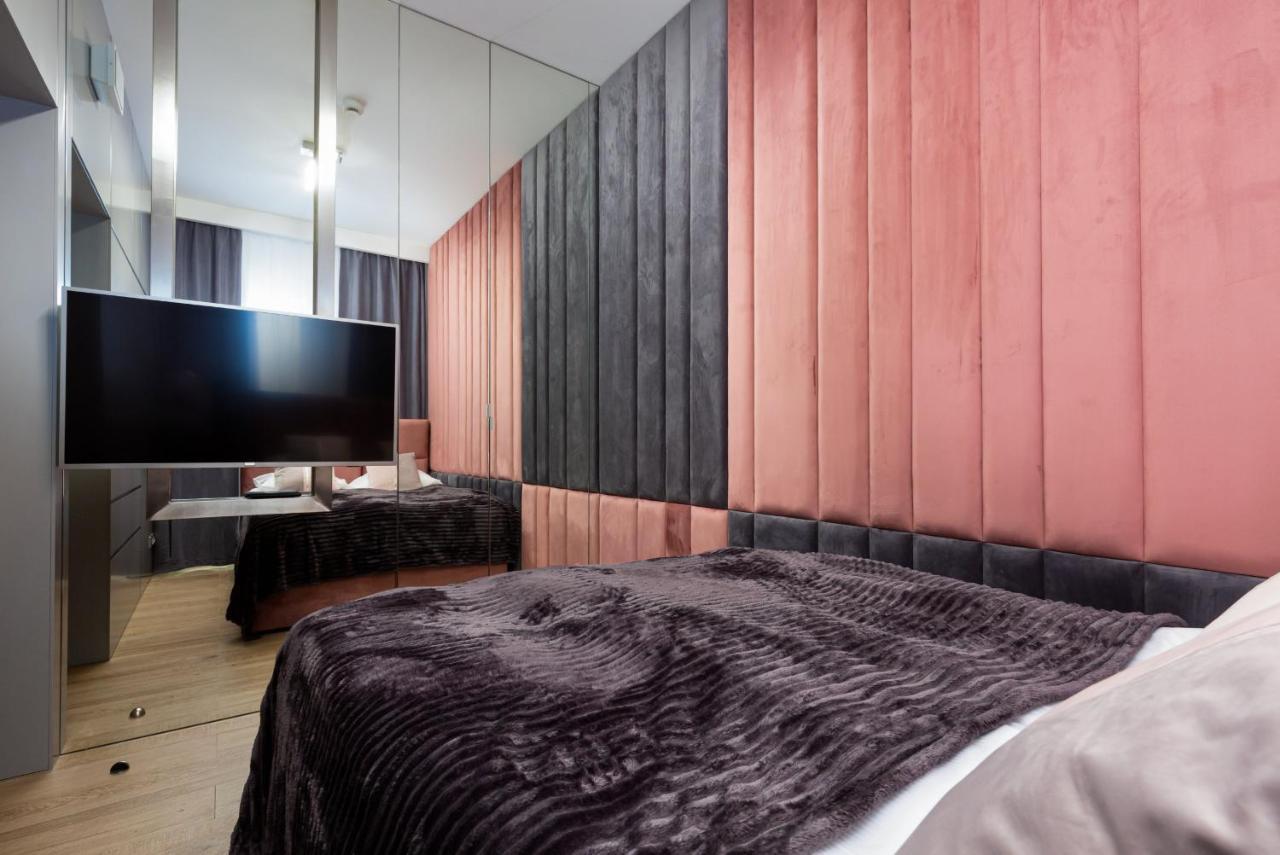 Premium Apartments Business Center By Renters Prestige Варшава Экстерьер фото